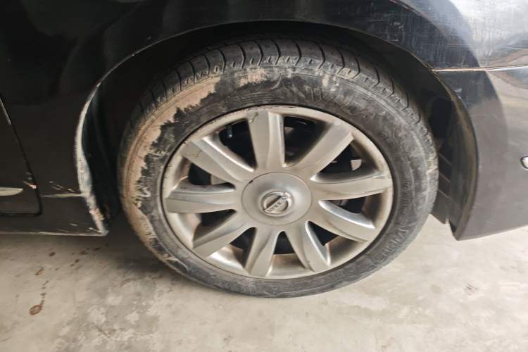 Used Nissan Teana 2009 Duke 2.5L XV VIP Deluxe Edition Right Front Wheel Hub