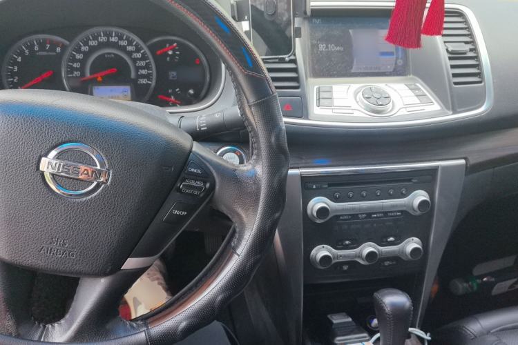 Used Nissan Teana 2009 Duke 2.5L XV VIP Deluxe Edition Center Console