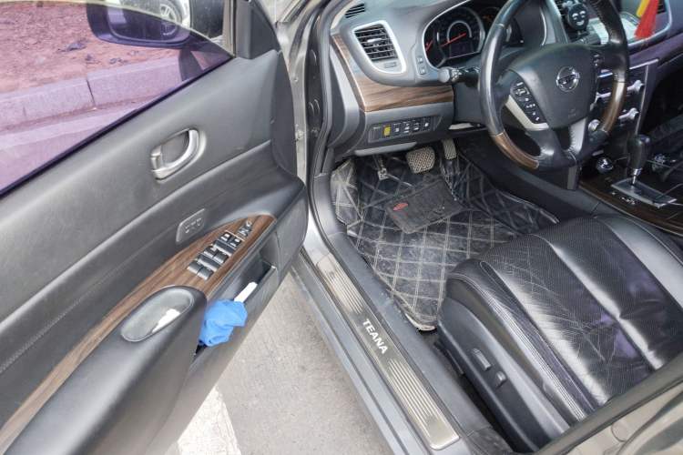 Used Nissan Teana 2009 Duke 2.5L XV VIP Deluxe Edition Driver Seat