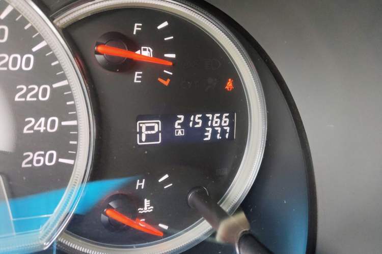 Used Nissan Teana 2009 Duke 2.5L XV VIP Deluxe Edition Odometer Close Up
