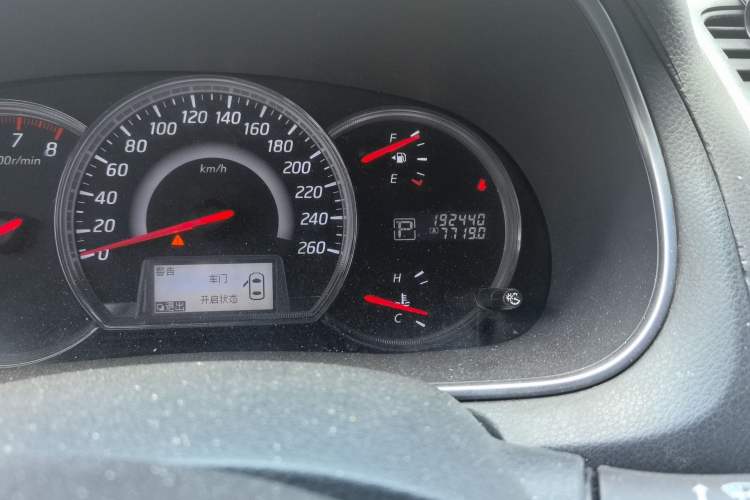 Used Nissan Teana 2009 Duke 2.5L XV VIP Deluxe Edition Odometer Close Up