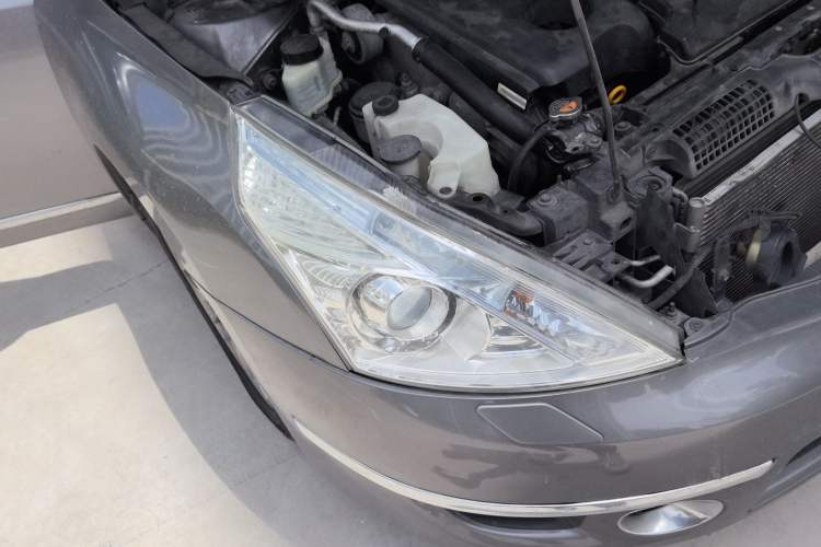 Used Nissan Teana 2009 Duke 2.5L XV VIP Deluxe Edition Right Front Headlight
