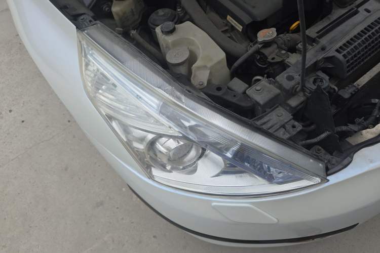 Used Nissan Teana 2009 Duke 2.5L XV VIP Deluxe Edition Right Front Headlight
