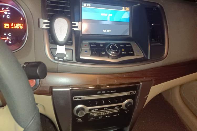 Used Nissan Teana 2010 2.5L XL Anniversary Edition Audio And AC Panel