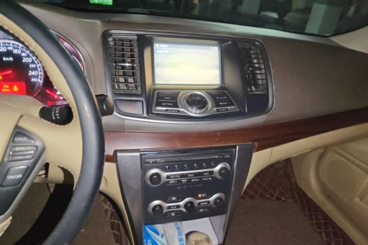 Used Nissan Teana 2010 2.5L XL Anniversary Edition Audio And AC Panel