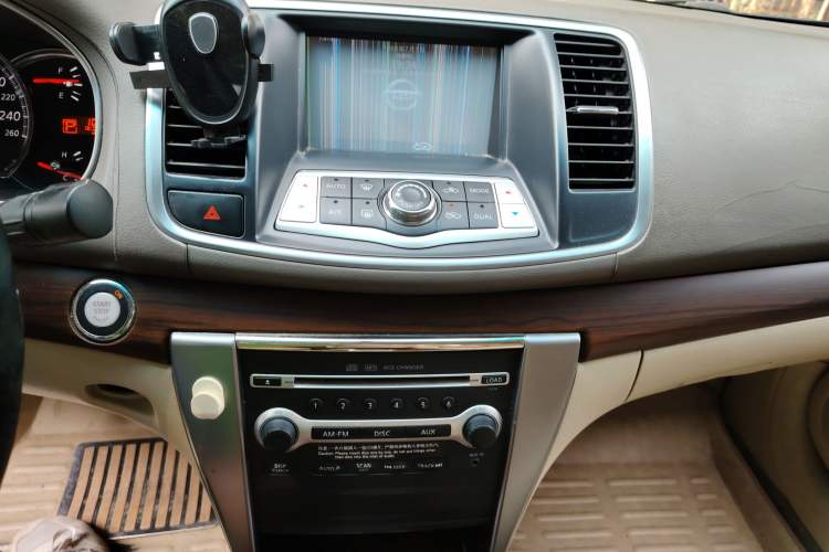 Used Nissan Teana 2010 2.0L XL Anniversary Edition Audio And AC Panel