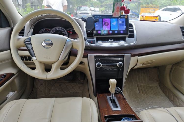 Used Nissan Teana 2010 2.0L XL Anniversary Edition Center Console