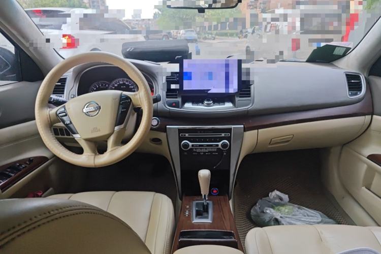 Used Nissan Teana 2010 2.5L XL Anniversary Edition Center Console