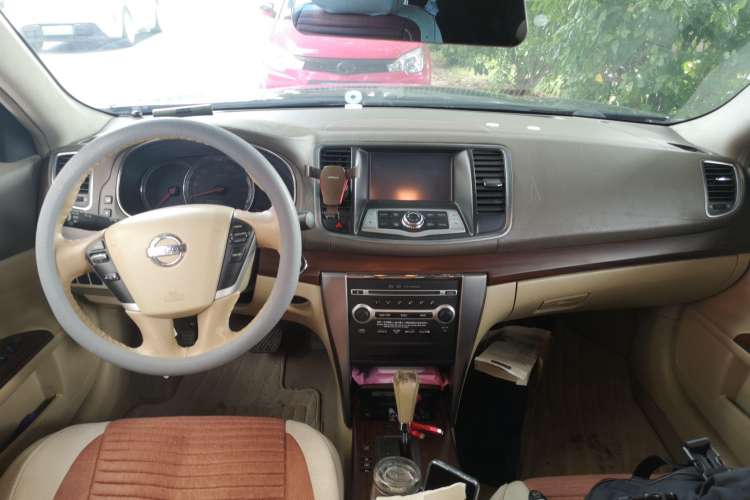 Used Nissan Teana 2010 2.5L XL Anniversary Edition Center Console