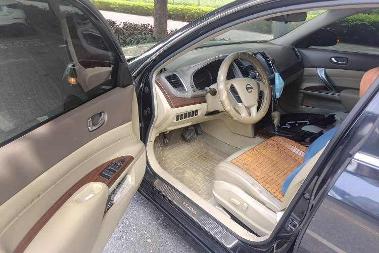 Used Nissan Teana 2010 2.0L XL Anniversary Edition Driver Seat