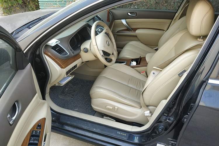 Used Nissan Teana 2010 2.5L XL Anniversary Edition Driver Seat