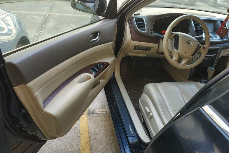Used Nissan Teana 2010 2.5L XL Anniversary Edition Driver Seat