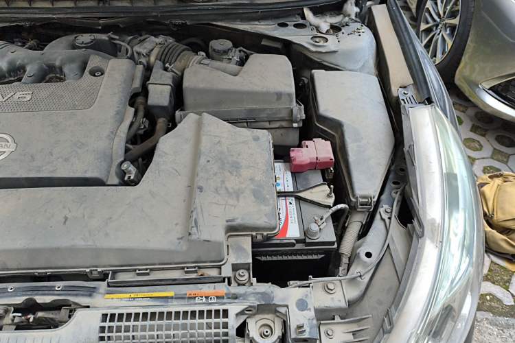 Used Nissan Teana 2010 2.5L XL Anniversary Edition Engine Bay Left