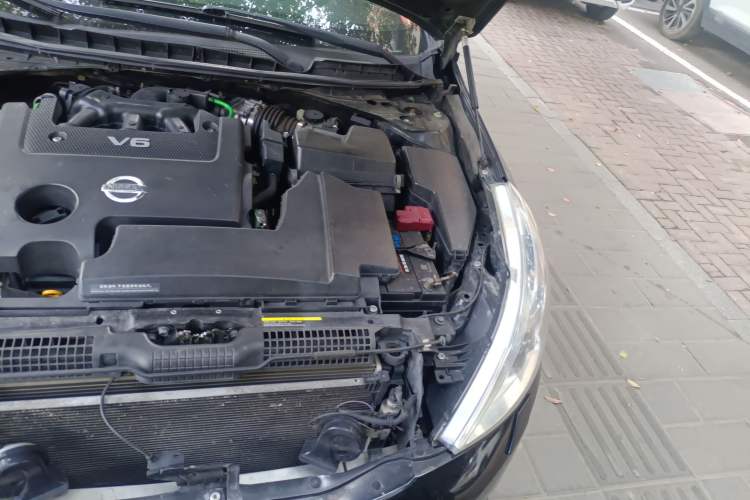 Used Nissan Teana 2010 2.5L XL Anniversary Edition Engine Bay Left