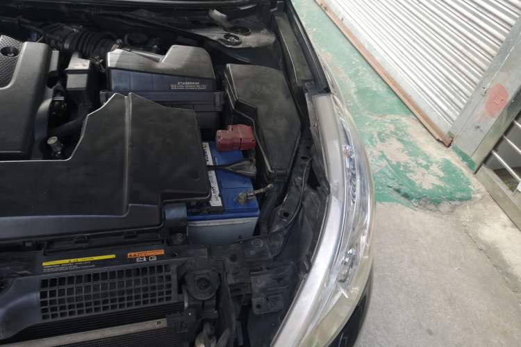 Used Nissan Teana 2010 2.5L XL Anniversary Edition Engine Bay Left