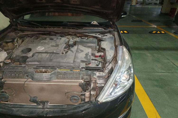 Used Nissan Teana 2010 2.5L XL Anniversary Edition Engine Bay Left
