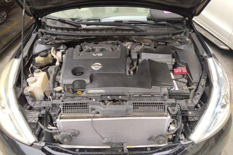 Used Nissan Teana 2010 2.5L XL Anniversary Edition Engine Bay