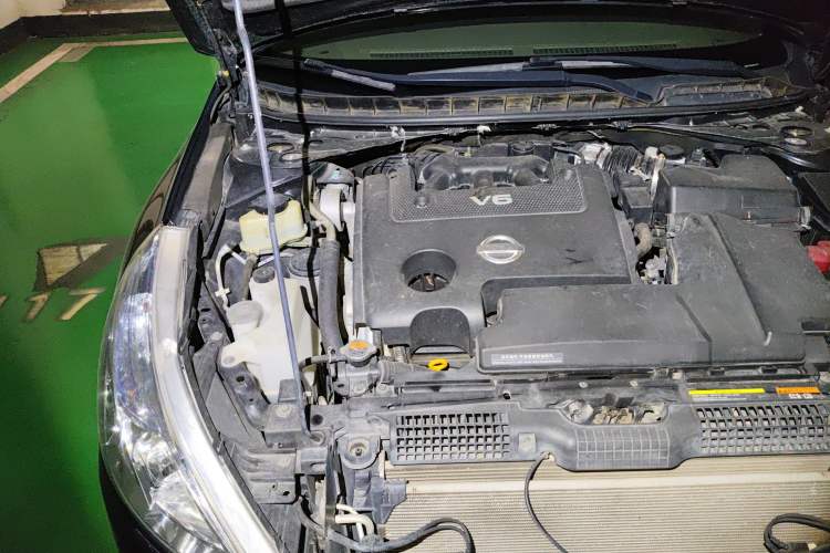 Used Nissan Teana 2010 2.5L XL Anniversary Edition Engine Bay Right