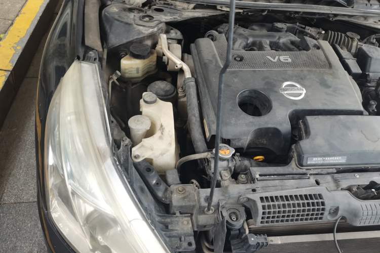 Used Nissan Teana 2010 2.5L XL Anniversary Edition Engine Bay Right