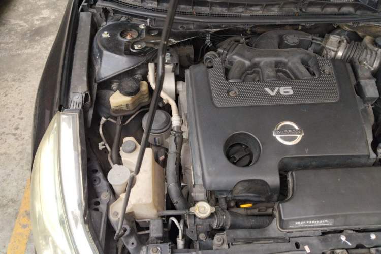 Used Nissan Teana 2010 2.5L XL Anniversary Edition Engine Bay Right