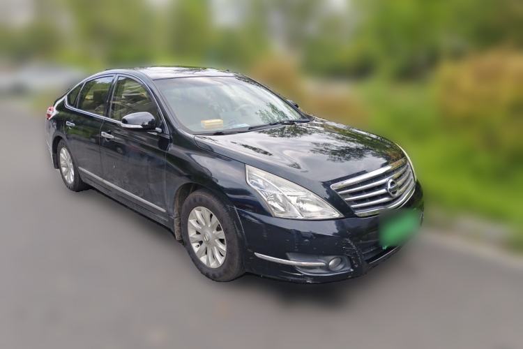 Used Nissan Teana 2010 2.0L XL Anniversary Edition Front Right 45 Deg