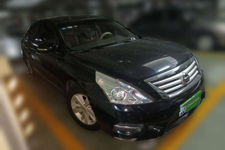 Used Nissan Teana 2010 2.5L XL Anniversary Edition Front Right 45 Deg