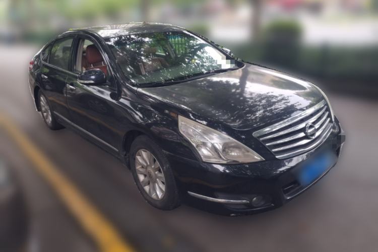 Used Nissan Teana 2010 2.5L XL Anniversary Edition Front Right 45 Deg