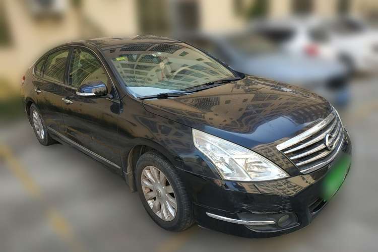 Used Nissan Teana 2010 2.5L XL Anniversary Edition Front Right 45 Deg