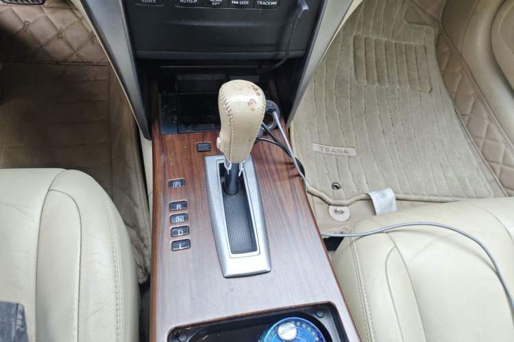 Used Nissan Teana 2010 2.0L XL Anniversary Edition Gear Lever
