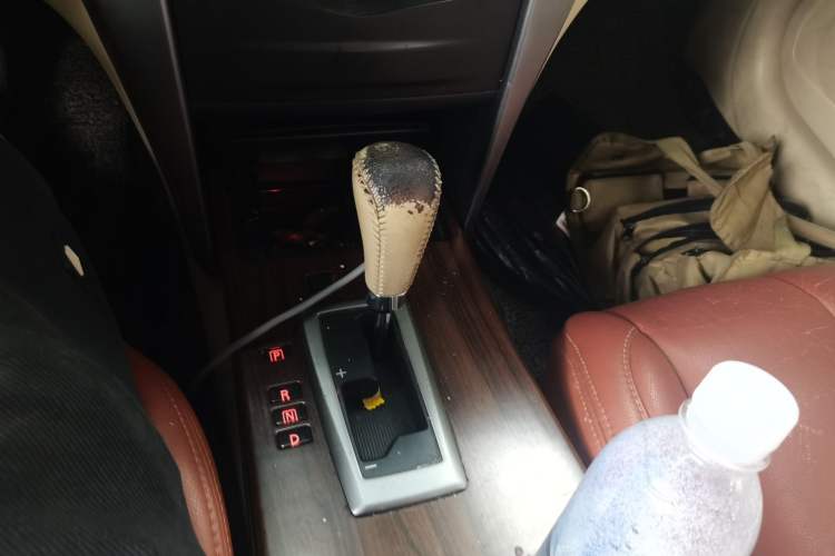Used Nissan Teana 2010 2.5L XL Anniversary Edition Gear Lever