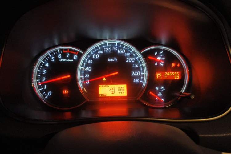 Used Nissan Teana 2010 2.0L XL Anniversary Edition Instrument Cluster