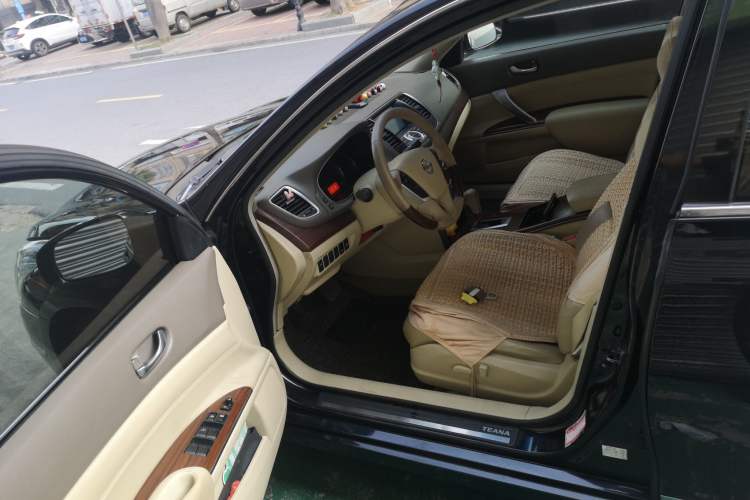 Used Nissan Teana 2010 2.5L XL Anniversary Edition Left Front Seat