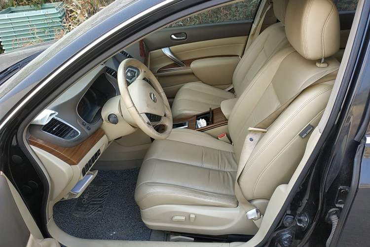 Used Nissan Teana 2010 2.5L XL Anniversary Edition Left Front Seat