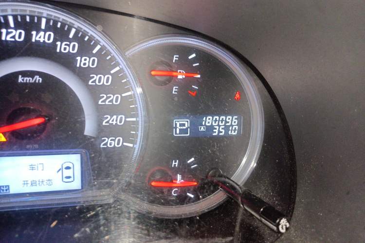 Used Nissan Teana 2010 2.5L XL Anniversary Edition Odometer Close Up