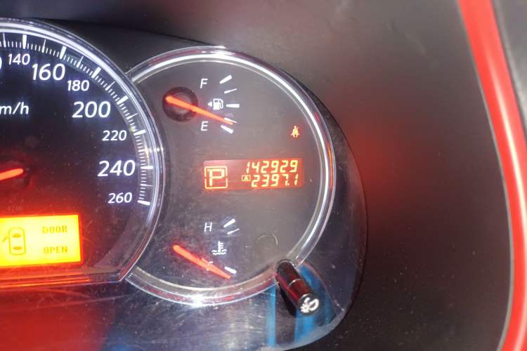 Used Nissan Teana 2010 2.5L XL Anniversary Edition Odometer Close Up