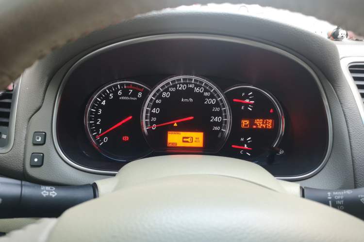 Used Nissan Teana 2010 2.5L XL Anniversary Edition Odometer Close Up