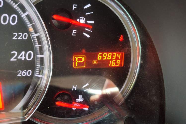 Used Nissan Teana 2010 2.5L XL Anniversary Edition Odometer Close Up
