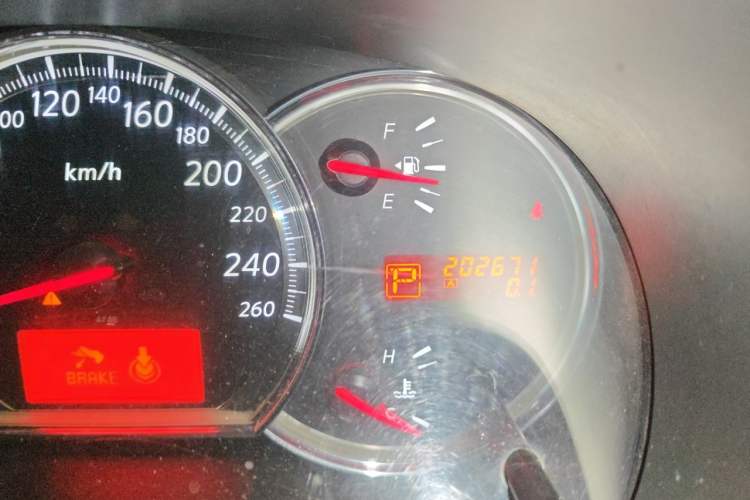 Used Nissan Teana 2010 2.5L XL Anniversary Edition Odometer Close Up
