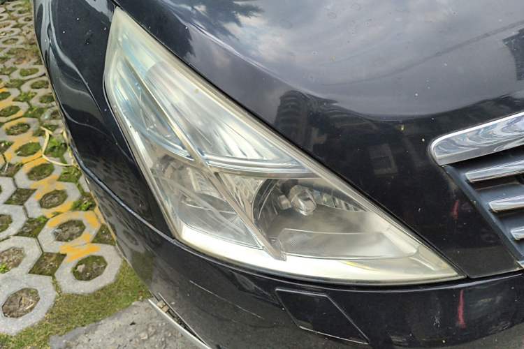 Used Nissan Teana 2010 2.5L XL Anniversary Edition Right Front Headlight