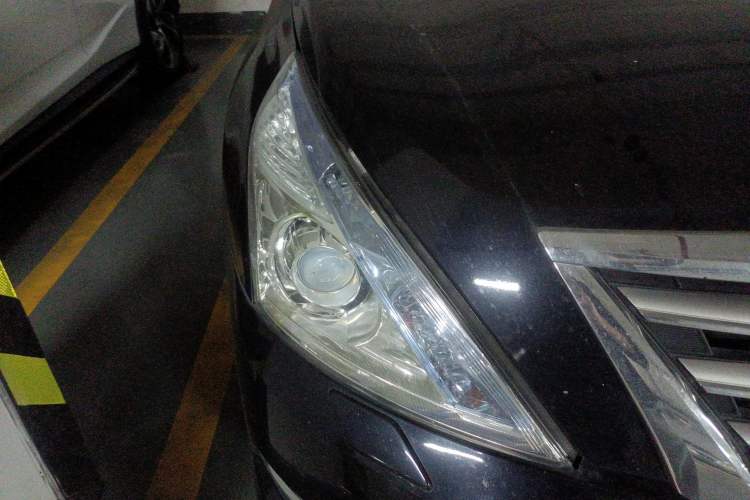 Used Nissan Teana 2010 2.5L XL Anniversary Edition Right Front Headlight