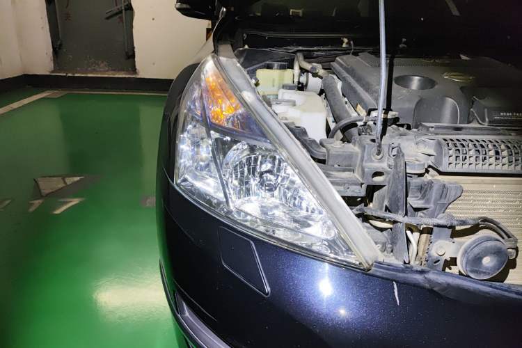 Used Nissan Teana 2010 2.5L XL Anniversary Edition Right Front Headlight
