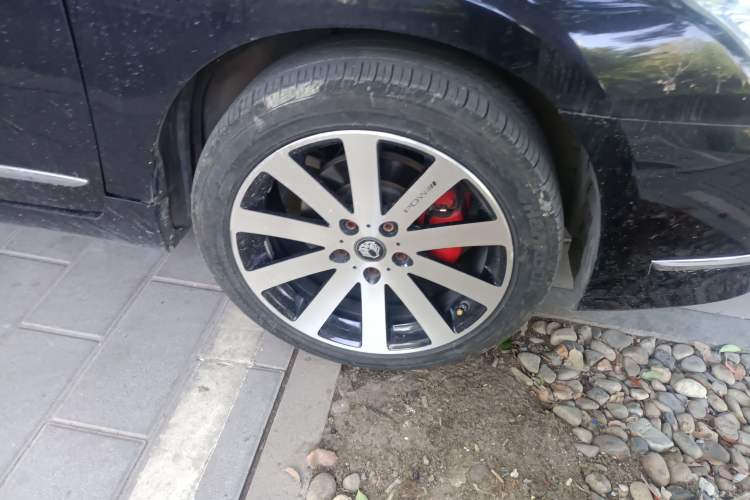 Used Nissan Teana 2010 2.5L XL Anniversary Edition Right Front Wheel Hub