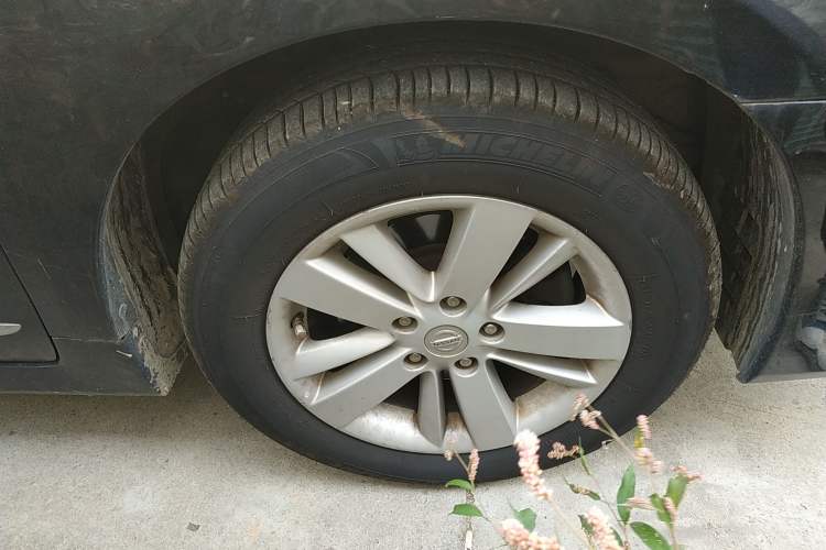 Used Nissan Teana 2010 2.5L XL Anniversary Edition Right Front Wheel Hub