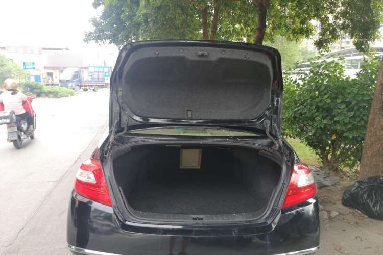 Used Nissan Teana 2010 2.5L XL Anniversary Edition Trunk