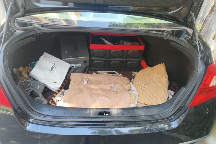 Used Nissan Teana 2010 2.5L XL Anniversary Edition Trunk