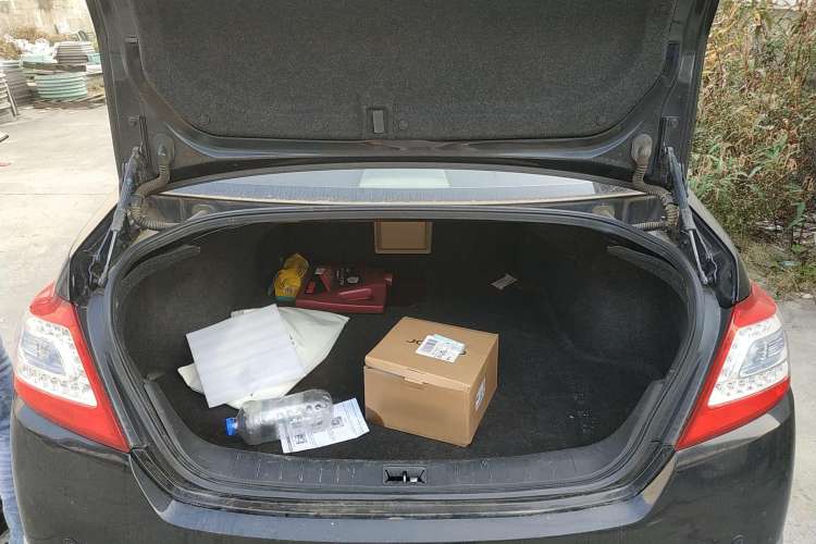 Used Nissan Teana 2010 2.5L XL Anniversary Edition Trunk