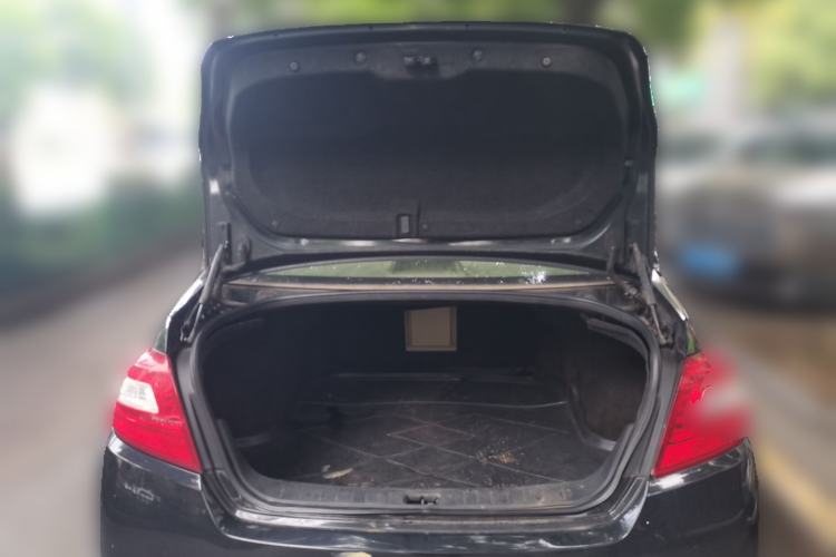 Used Nissan Teana 2010 2.5L XL Anniversary Edition Trunk