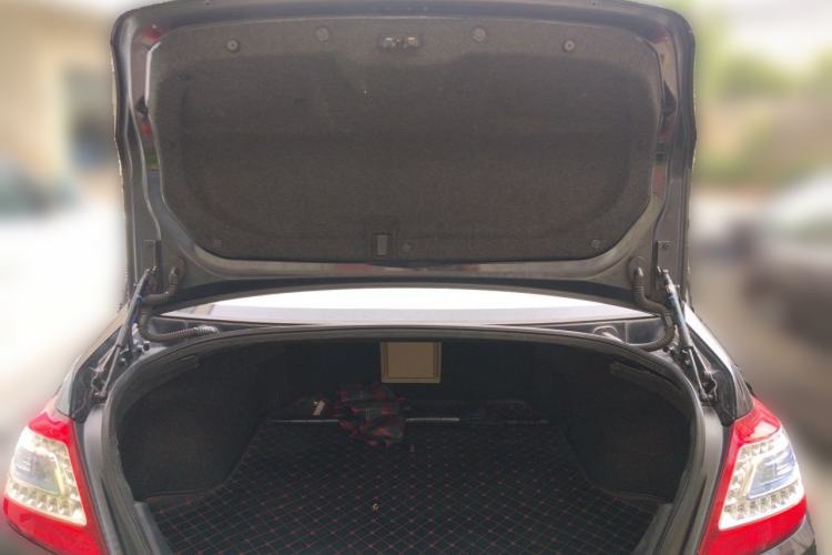 Used Nissan Teana 2010 2.5L XL Anniversary Edition Trunk