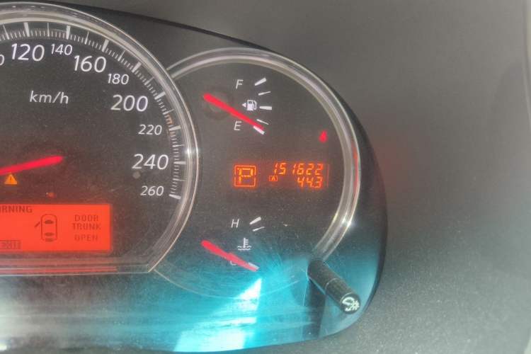 Used Nissan Teana 2010 2.5L XL Anniversary Edition Odometer Close Up