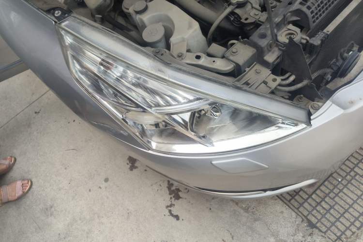 Used Nissan Teana 2010 2.5L XL Anniversary Edition Right Front Headlight